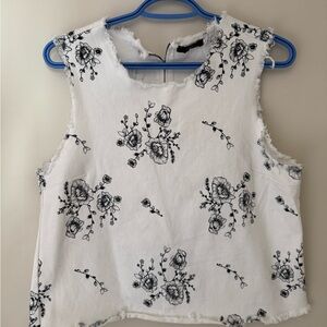 RDI Black and White Floral Sleeveless Crop